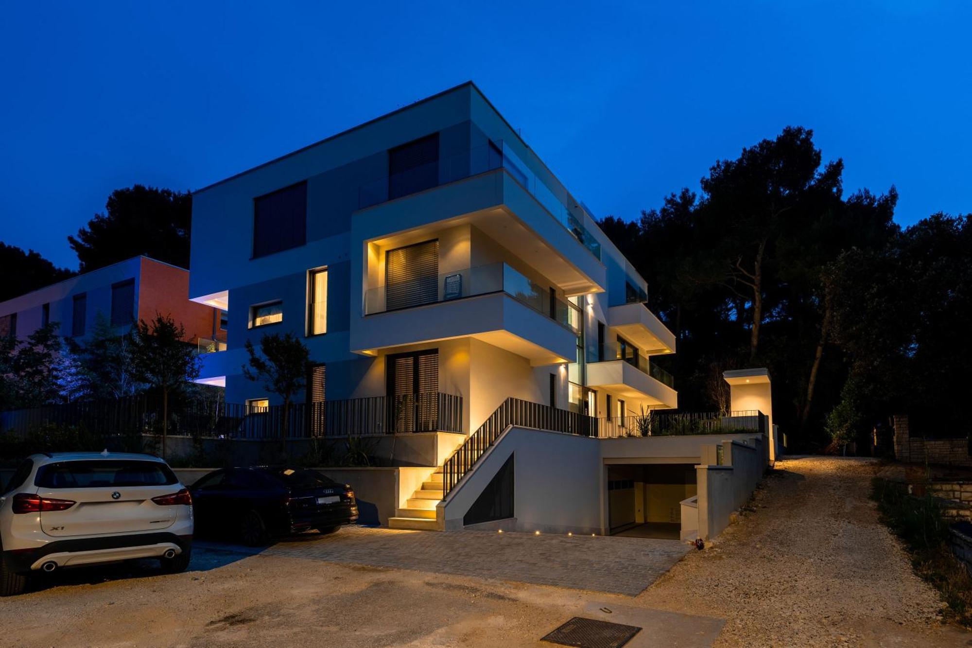 The Q Bliss - Your New 4-Star Hideaway With A Garage Rovinj Exterior photo